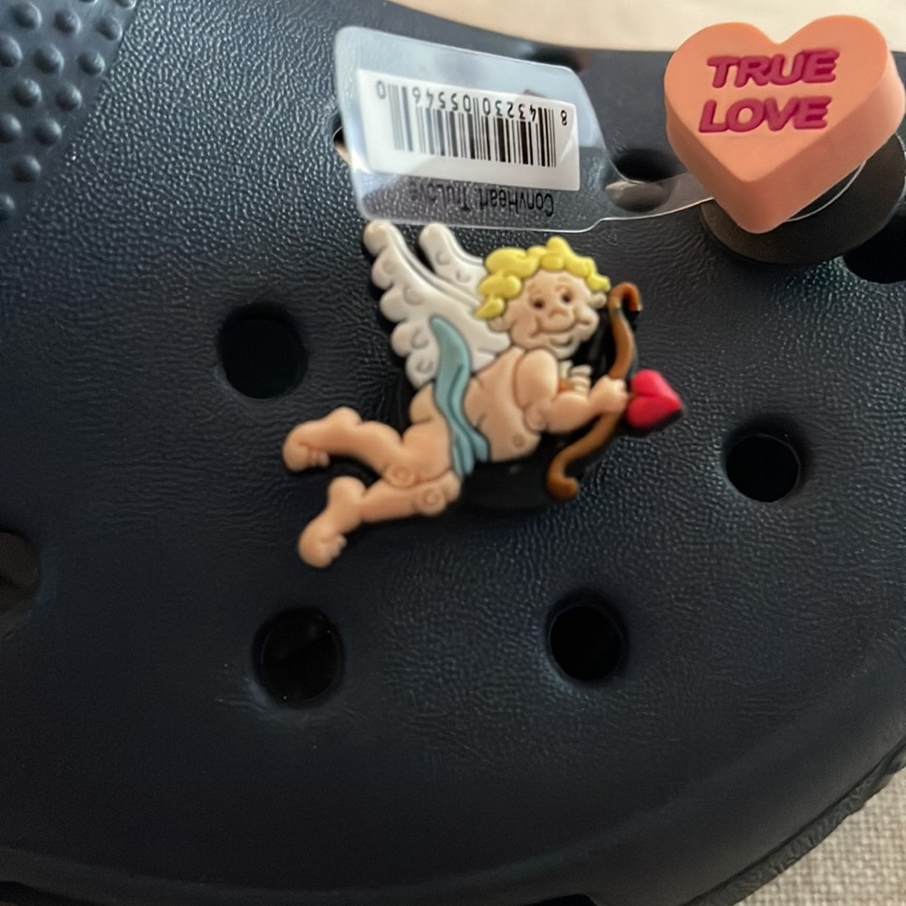 Croc Valentine’s jibbitz
Heart is kiss me and Cupid